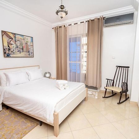 Appartement 2 Chambres Pres De La Corniche Tangier Bagian luar foto