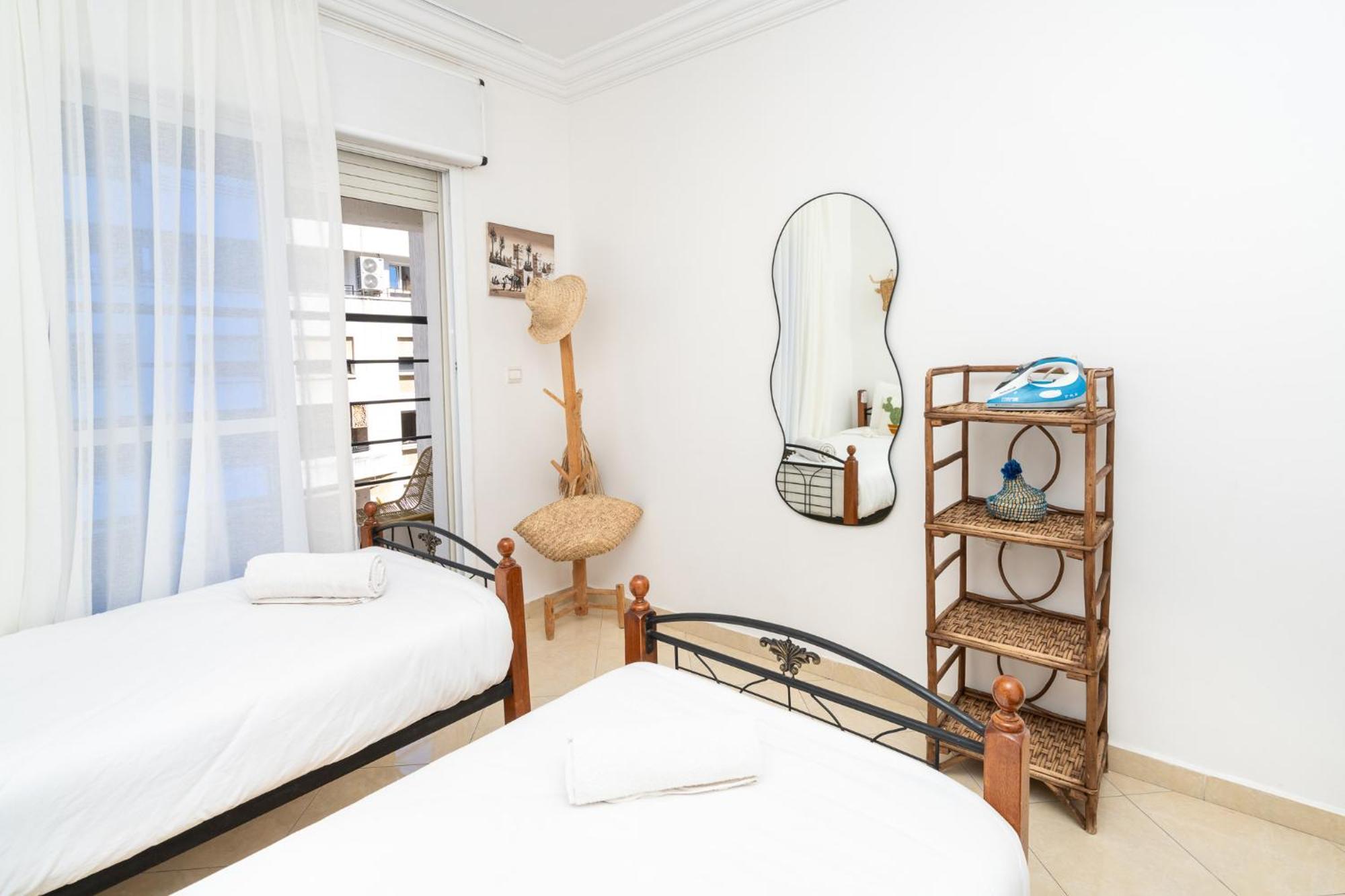 Appartement 2 Chambres Pres De La Corniche Tangier Bagian luar foto