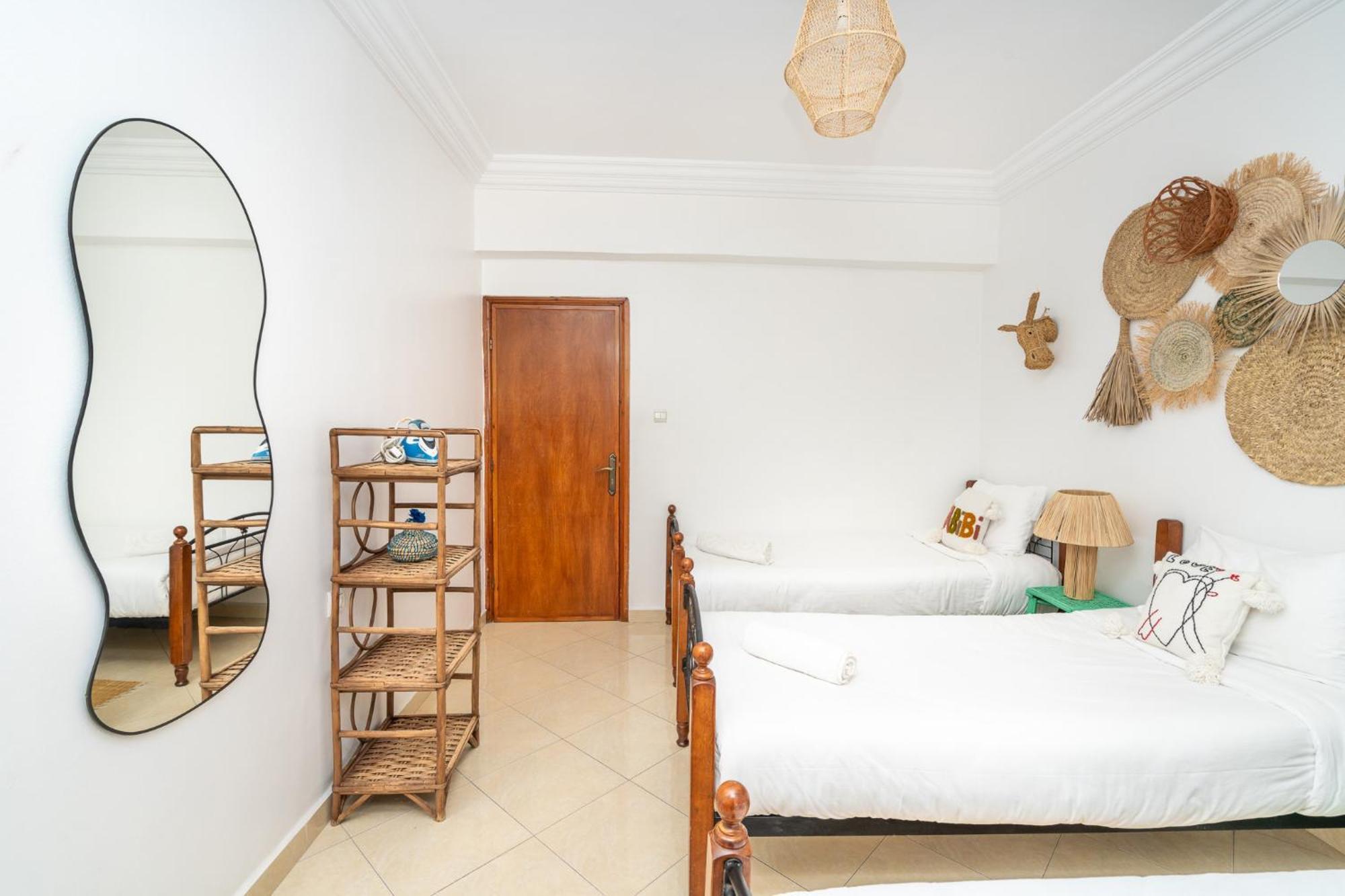 Appartement 2 Chambres Pres De La Corniche Tangier Bagian luar foto