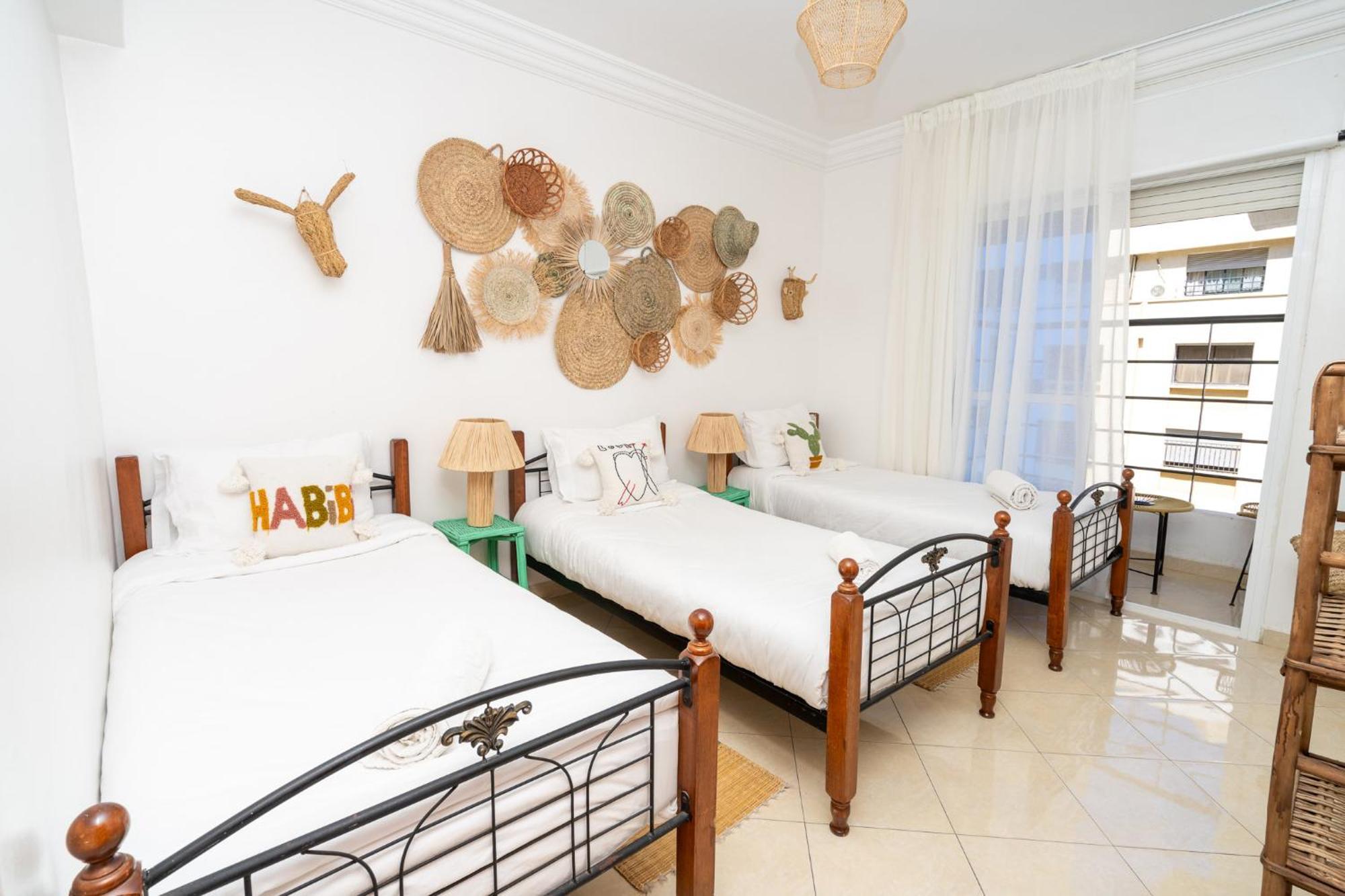 Appartement 2 Chambres Pres De La Corniche Tangier Bagian luar foto