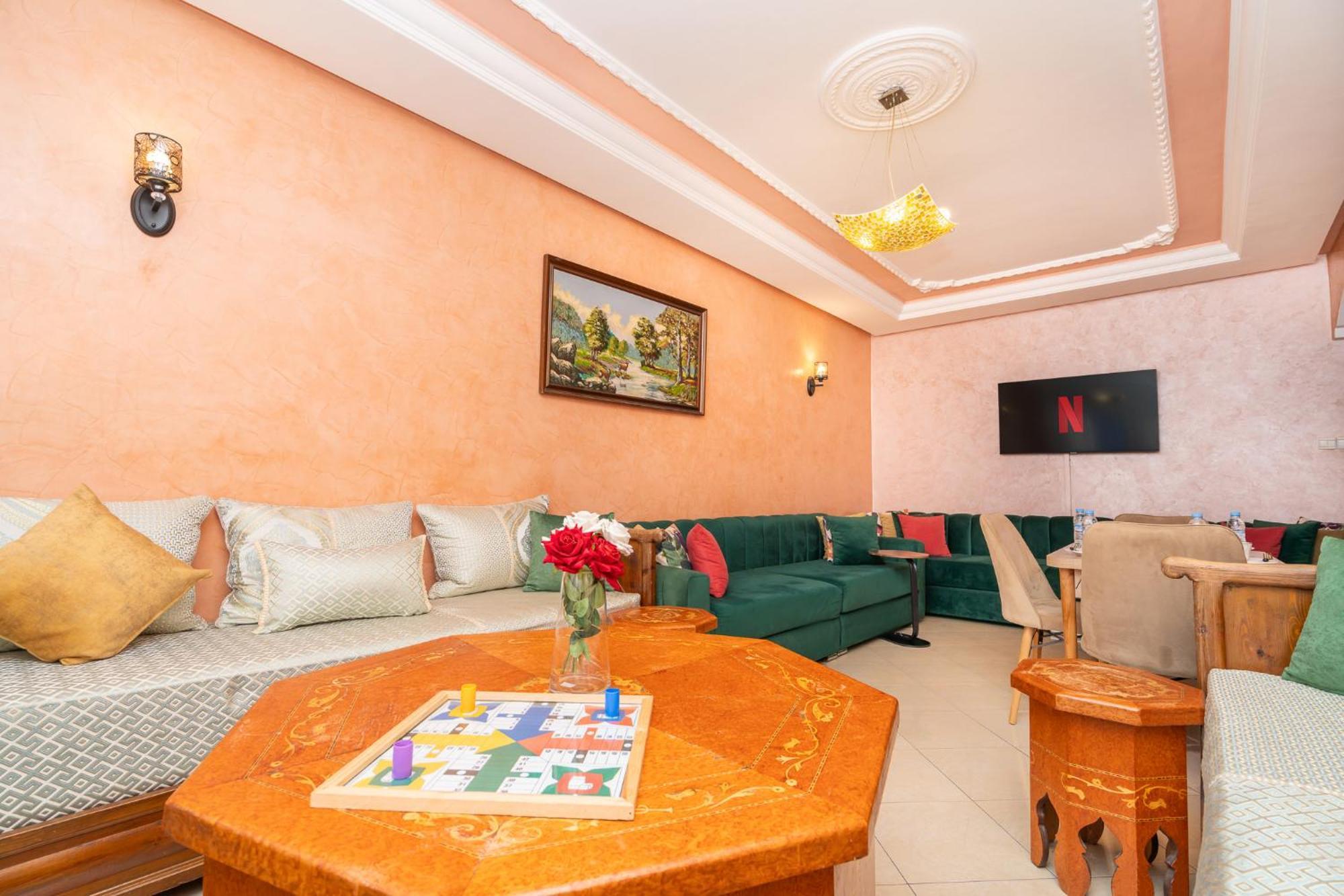 Appartement 2 Chambres Pres De La Corniche Tangier Bagian luar foto