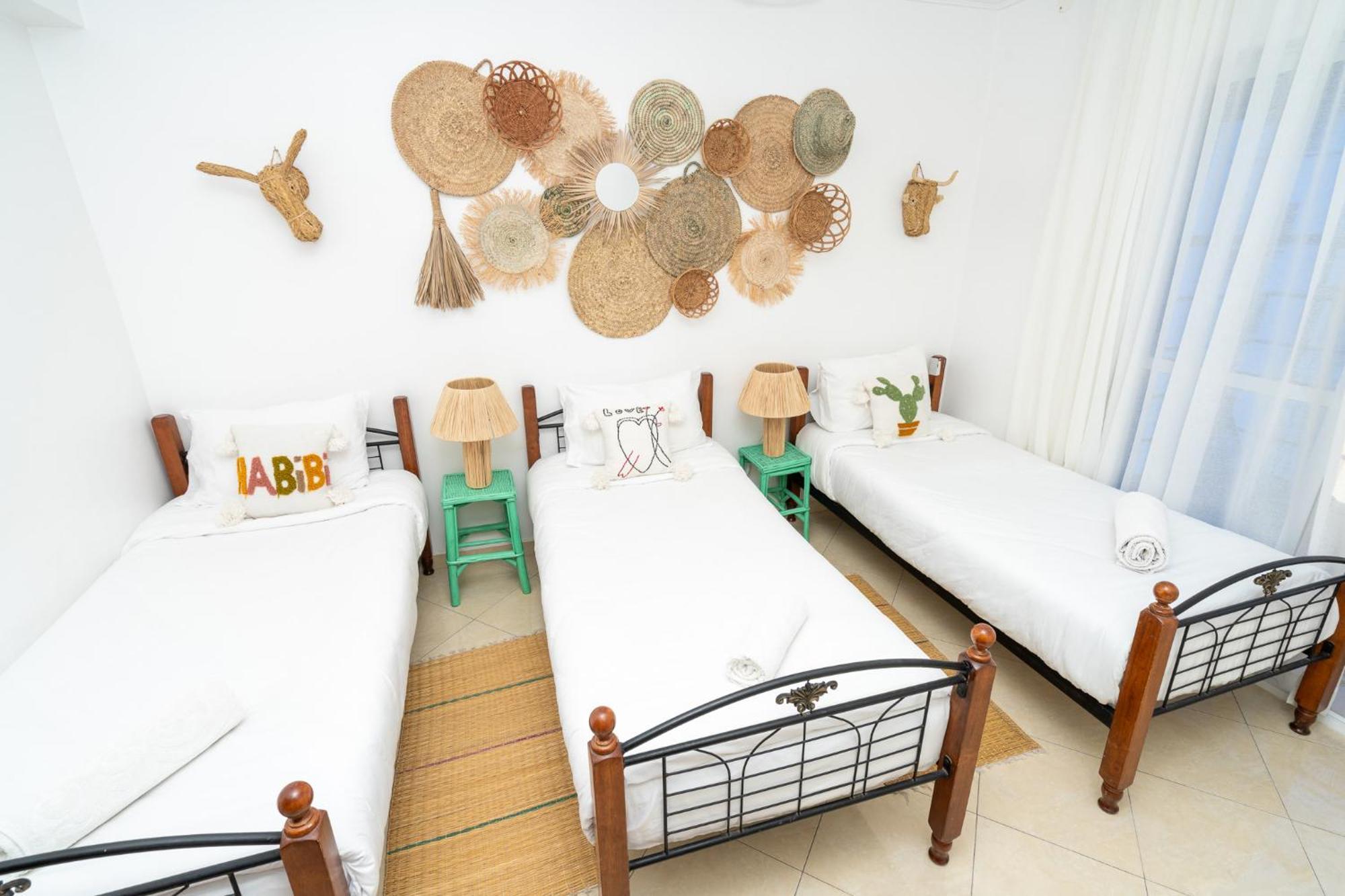 Appartement 2 Chambres Pres De La Corniche Tangier Bagian luar foto